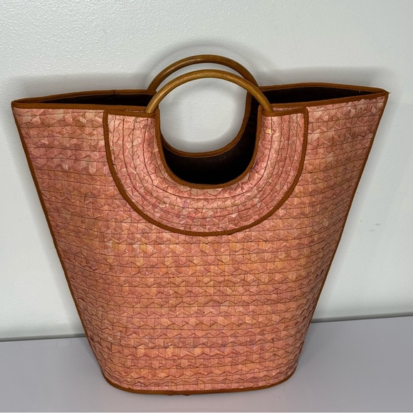 Handbags - Hand-woven Straw Boho Handbag with Wood Round Top Handle